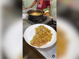 Viral: Maggi Omelette Being Made At A Street Food Stall Gets A Thumbs Down From Foodies Viral: Maggi Omelette Being Made At A Street Food Stall Gets A Thumbs Down From Foodies
