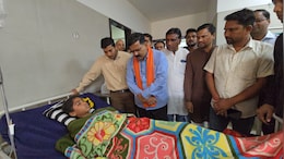 कवर्धा में सड़क हादसा ! घायलों से मिलने पहुंचे डिप्टी CM, अस्पताल को दिए जरूरी निर्देश