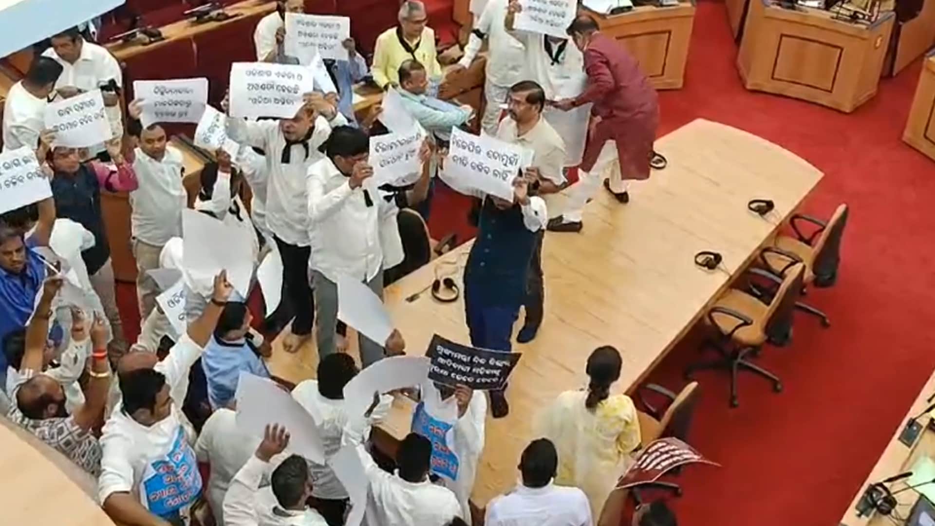 BJP vs Congress Face Off In Odisha Assembly, MLAs Assault Each Other