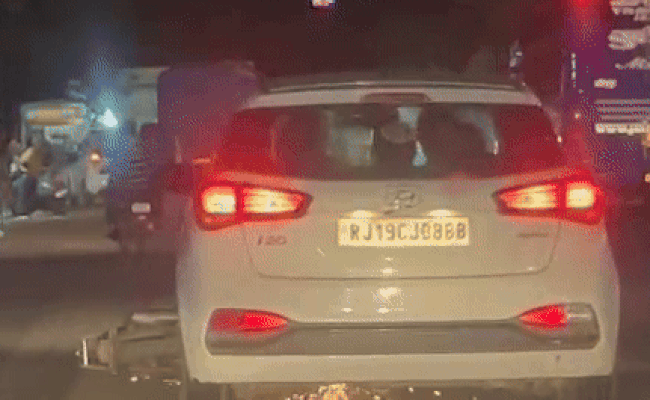 जोधपुर की सड़क पर तेज रफ्तार का कहर, बाइक सवार को मारी टक्कर, 1.5 किमी तक घसीटता ले गया कार चालक, Video Viral