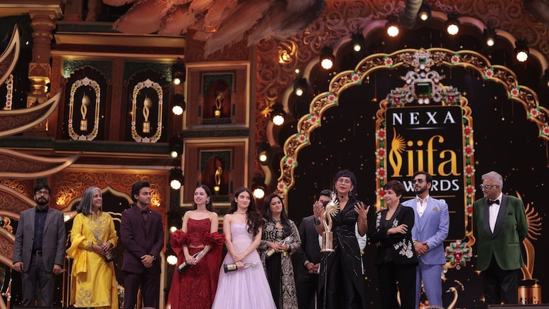 IIFA  Awards 2025: नितांशी गोयल को बेस्ट एक्ट्रेस तो कार्तिक आर्यन को मिला बेस्ट एक्टर का अवॉर्ड, 'लापता लेडीज' ने जीते 10 खिताब