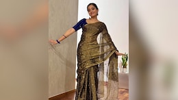 Rashmika Mandanna Exudes Elegance In A Minimal <i>Saree</i> Look