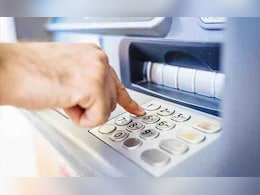 ATM से ट्रांजैक्शन हुआ महंगा, अब देने होंगे इतने पैसे, 1 मई से होगा लागू ATM से ट्रांजैक्शन हुआ महंगा, अब देने होंगे इतने पैसे, 1 मई से होगा लागू