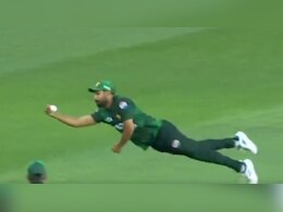 VIDEO: हारिस रऊफ मैदान में बने बाज, हवा में उड़ते हुए एक हाथ से कैच पकड़कर सबको किया हैरान
