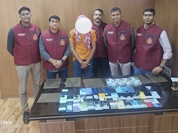 Delhi Police Busts Theft Syndicate Smuggling Mobile Phones To Bangladesh Delhi Police Busts Theft Syndicate Smuggling Mobile Phones To Bangladesh