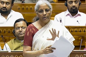 LIC पर सरकार का कोई दबाव नहीं, अदाणी ग्रुप में निवेश पूरी तरह SOP के हिसाब से: वित्त मंत्री