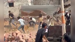 Rajasthan: ज़मीनी विवाद को लेकर धौलपुर में&nbsp;दो पक्षों में खूनी संघर्ष, चार महिलाएं हुईं गंभीर रूप से घायल