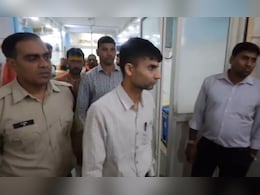 पुलिस और आरटीआईं एक्टिविस्ट में भिड़ंत, दोनों ने एक दूसरे पर पीटने का लगाया आरोप पुलिस और आरटीआईं एक्टिविस्ट में भिड़ंत, दोनों ने एक दूसरे पर पीटने का लगाया आरोप
