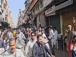 Ajmer Band: पुलिस छावनी में तब्दील हुआ अजमेर शहर, बाजार बंद करके सड़कों पर प्रदर्शन कर रहे व्यापारी Ajmer Band: पुलिस छावनी में तब्दील हुआ अजमेर शहर, बाजार बंद करके सड़कों पर प्रदर्शन कर रहे व्यापारी