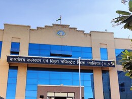 Gwalior: अब तो जवाब दे दो 'सरकार'! 'हक' के लिए बुजुर्ग शिक्षक ने लिखे हजारों पत्र, लेकिन भटकना जारी... Gwalior: अब तो जवाब दे दो 'सरकार'! 'हक' के लिए बुजुर्ग शिक्षक ने लिखे हजारों पत्र, लेकिन भटकना जारी...