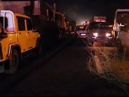 Accident: घर लौट रहे पूरे परिवार को पत्थरों से ओवरलोड भरे ट्रक ने कुचला, 3 की मौत; ग्रामीणों ने किया हंगामा