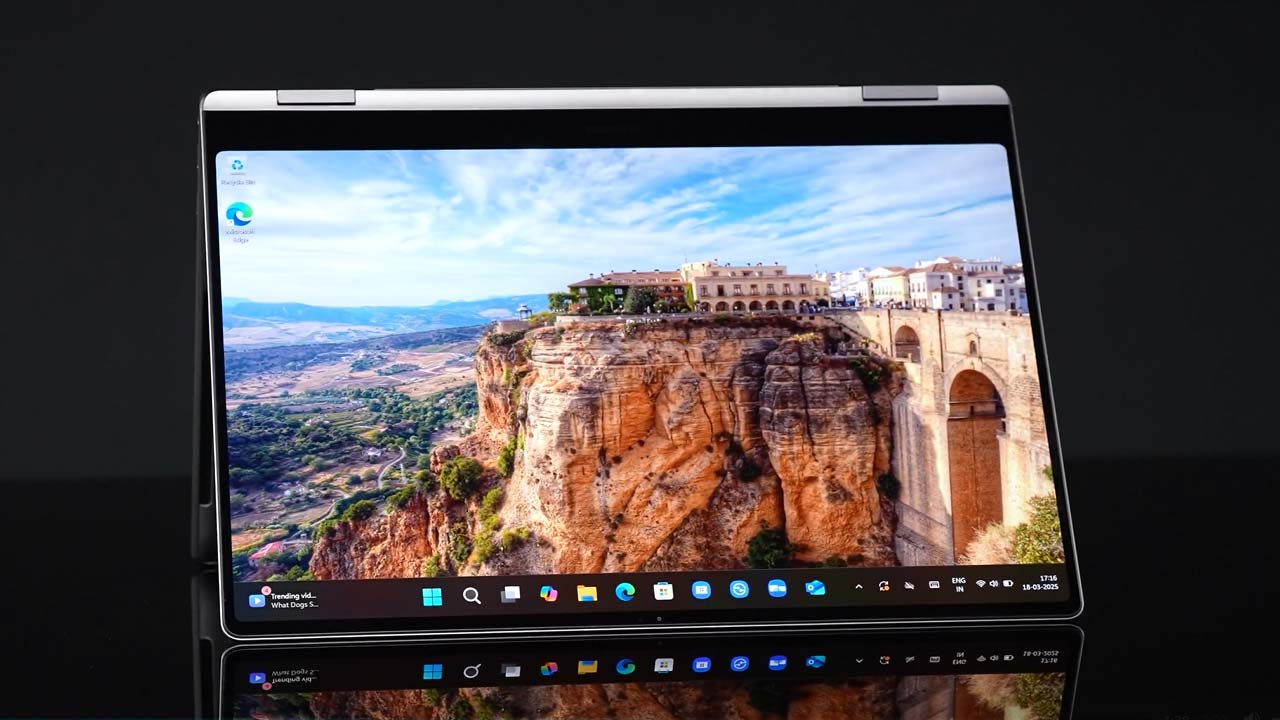 Gadgets 360 With Technical Guruji: Hands on With the Samsung Galaxy Book5 Pro 360