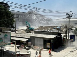 Thai Woman Gives Birth To Baby Girl Amid Earthquake Chaos In Myanmar Thai Woman Gives Birth To Baby Girl Amid Earthquake Chaos In Myanmar