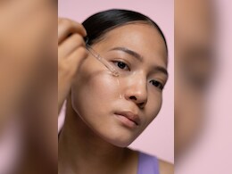 Face Serum लगाते समय इन 3 बातों पर जरूर दें ध्यान, एक्सपर्ट ने बताया नजरअंदाज करने पर फायदे की जगह हो सकते हैं नुकसान Face Serum लगाते समय इन 3 बातों पर जरूर दें ध्यान, एक्सपर्ट ने बताया नजरअंदाज करने पर फायदे की जगह हो सकते हैं नुकसान