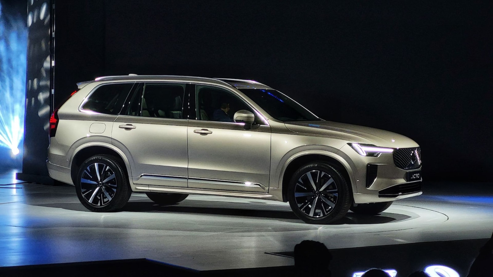 Volvo Offers XC60, XC90 Benefits Ahead of October EV Launch
