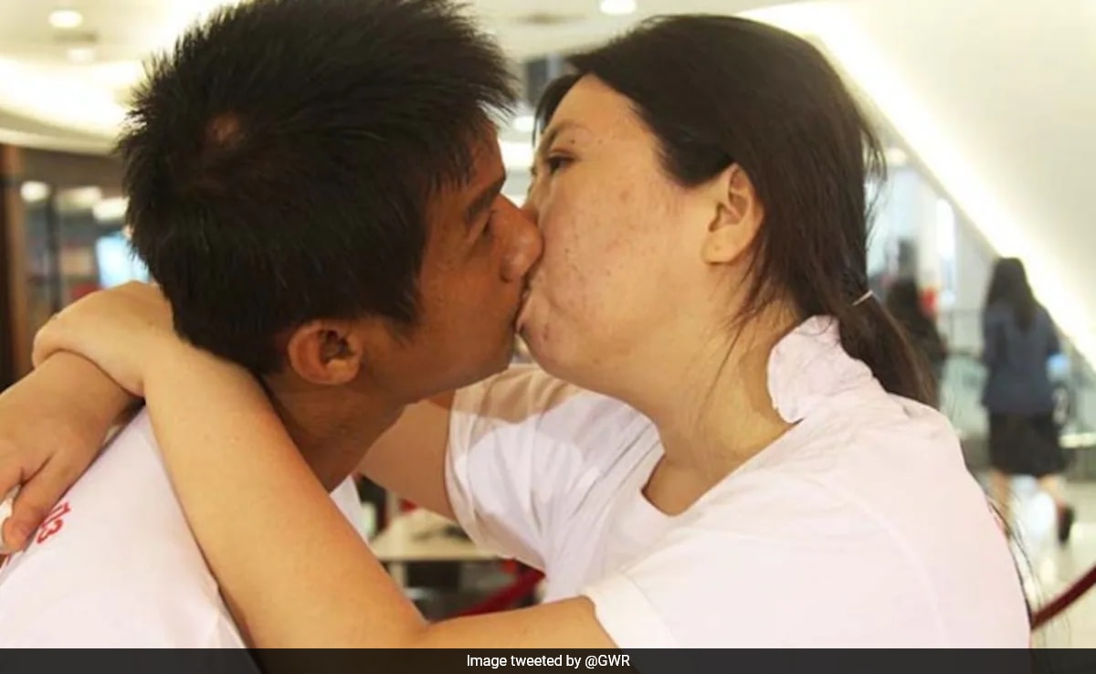 Thai Couple Who Set Guinness World Record With 58-Hour Kiss Splits