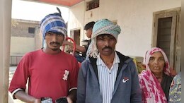 20 हथियारबंद बदमाश घर में घुसे, परिवार को बंधकर बनाकर लूटे लाखों; फिर पड़ोसियों के घर फेंके पत्थर