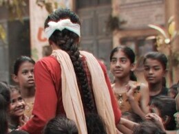 महाभारत के इस किरदार को पर्दे पर उतारेंगी शाहरुख खान की ये हीरोइन, आंखों पर पट्टी बांधे दिखी एक्ट्रेस महाभारत के इस किरदार को पर्दे पर उतारेंगी शाहरुख खान की ये हीरोइन, आंखों पर पट्टी बांधे दिखी एक्ट्रेस