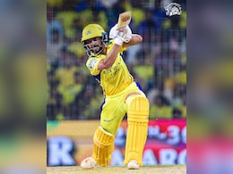 CSK vs MI: चेन्नई सुपर किंग्स ने जीत के साथ की शुरुआत, मुंबई को 4 विकेट से हराया CSK vs MI: चेन्नई सुपर किंग्स ने जीत के साथ की शुरुआत, मुंबई को 4 विकेट से हराया