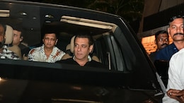 Inside Salman Khan's Star-Studded <I>Sikandar</i> Screening For Family. Bonus- Parents Salim And Salma Khan