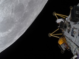 Private US Spaceship Lands Near Moon's South Pole, But Awkwardly Private US Spaceship Lands Near Moon's South Pole, But Awkwardly