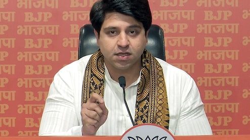 हिंडनबर्ग केस में अदाणी समूह को क्लीन चिट, शहजाद पूनावाला बोले- यह सत्य की जीत, क्या कांग्रेस नेता माफी मांगेंगे?