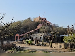 Rajasthan Holi Special 2025: राजस्थान का एक ऐसा मंदिर, जहां मुस्लिम परिवार है मुख्य पुजारी, होली पर होती है खास पूजा  Rajasthan Holi Special 2025: राजस्थान का एक ऐसा मंदिर, जहां मुस्लिम परिवार है मुख्य पुजारी, होली पर होती है खास पूजा
