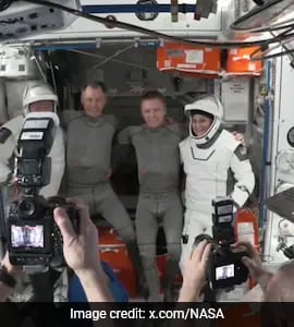 Sunita Williams' Final Photo Op At Space Station Before Leaving ...