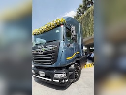 TATA Motors ने सड़कों पर हाइड्रोजन ट्रक का शुरू किया ट्रायल, नितिन गडकरी ने बताया भविष्य का ईंधन TATA Motors ने सड़कों पर हाइड्रोजन ट्रक का शुरू किया ट्रायल, नितिन गडकरी ने बताया भविष्य का ईंधन