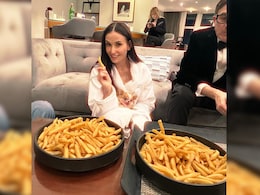 Demi Moore Feasts On Two Trays Of French Fries Post Oscars 2025 Loss Demi Moore Feasts On Two Trays Of French Fries Post Oscars 2025 Loss