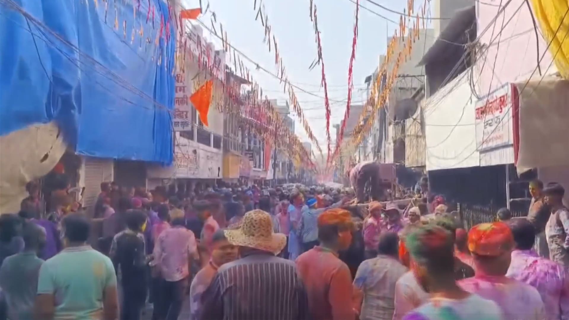 UP's Shahjahanpur Continues Unique Tradition, Celebrates 'Laat Saheb' Holi