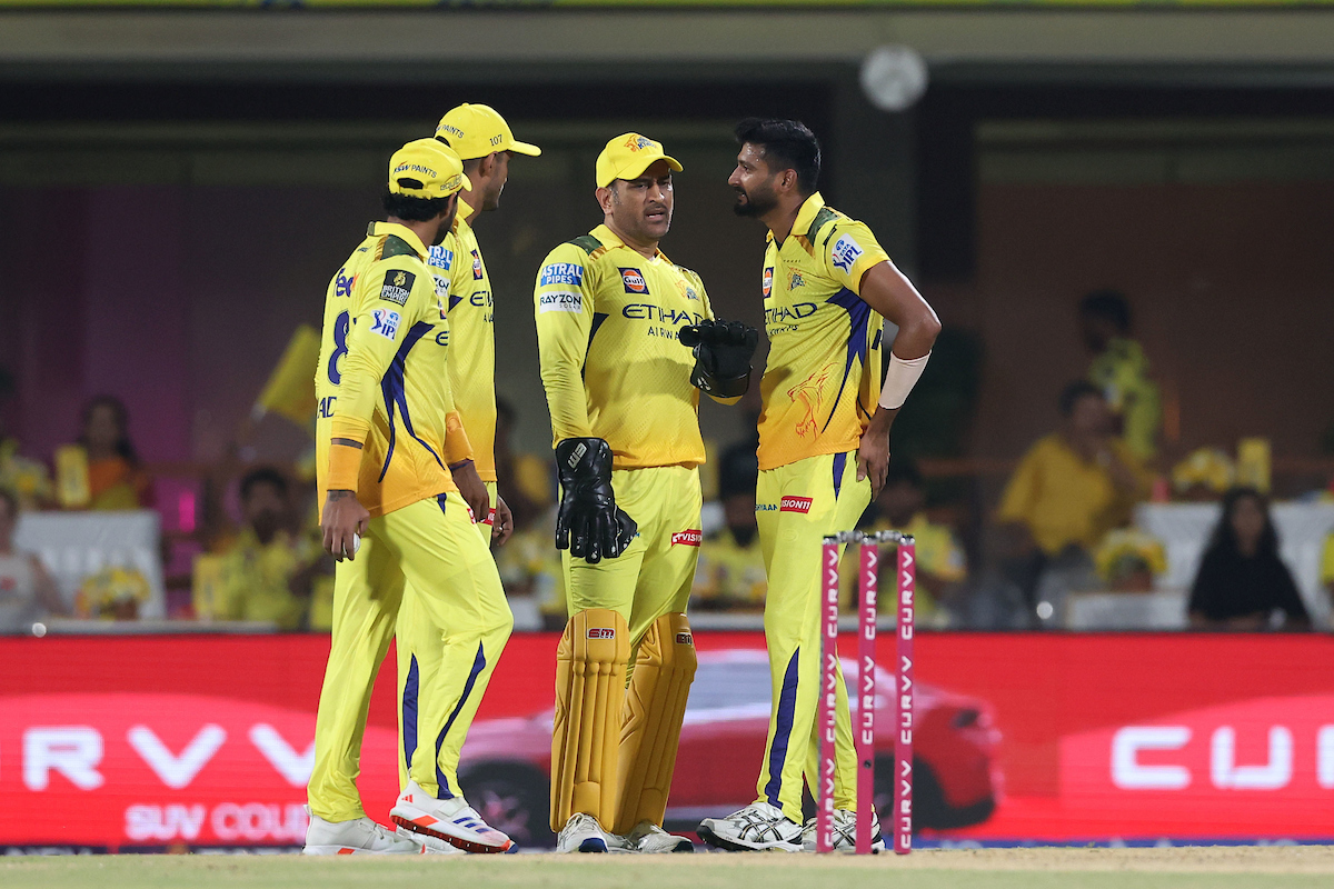 Csk Play CSK Play-Off: ଚେନ୍ନାଇକୁ ଭଗବାନ ଭରସା, ପ୍ଲେ-ଅଫ୍କୁ ଯିବାପାଇଁ ଜିତିବାକୁ ହେବ ...