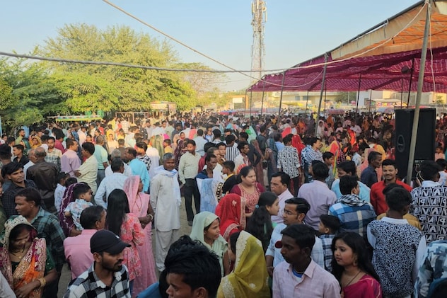 मेले में उमड़ा कोली समाज मेले में उमड़ा कोली समाज