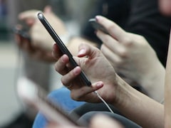 Addicted To Your Phone? These Habits Can Help Stop Endless Scrolling