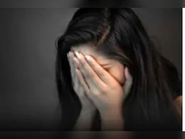 Rajasthan: 12वीं की परीक्षा देते समय छात्रा की अचानक तबीयत बिगड़ी, जांच में 3 महीने की गर्भवती निकली किशोरी Rajasthan: 12वीं की परीक्षा देते समय छात्रा की अचानक तबीयत बिगड़ी, जांच में 3 महीने की गर्भवती निकली किशोरी