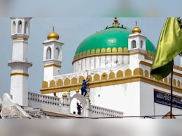 संभल जामा मस्जिद की रंगाई-पुताई से पहले फिर पहुंची ASI की टीम, जानें पूरा मामला संभल जामा मस्जिद की रंगाई-पुताई से पहले फिर पहुंची ASI की टीम, जानें पूरा मामला