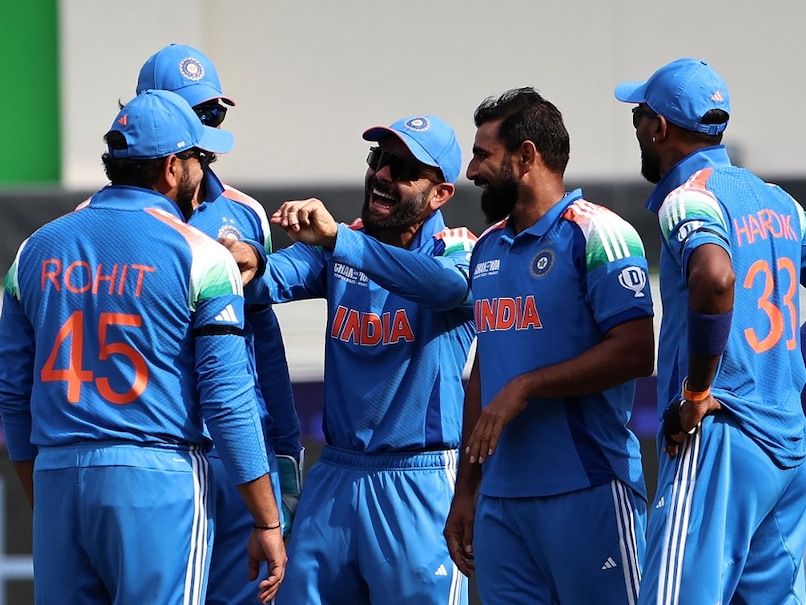 India vs Australia LIVE Updates, Champions Trophy Semi-Final 2025: Mohammed Shami Takes 3rd Wicket But Australia Cross 260