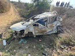 रीवा में भीषण सड़क हादसा: तेज रफ्तार अर्टिगा पुल से गिरी, तीन लोगों की मौके पर मौत