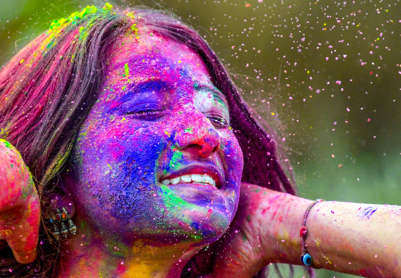 By following these simple yet effective tips, you can enjoy a fun and colourful Holi