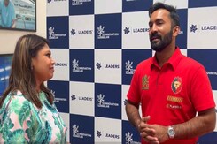 "Equal Importance To Each Player": RCB Coach Dinesh Karthik Sets Record Straight "Equal Importance To Each Player": RCB Coach Dinesh Karthik Sets Record Straight