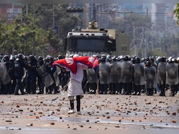 Explainer: नेपाल की सड़कों पर राजा और हिंदू राष्ट्र के लिए उबाल क्यों है, समझिए 