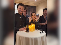 At Sunita Kapoor's Birthday Bash, Guests Sing Anil Kapoor's <i>Tumse Milke</i>. Watch At Sunita Kapoor's Birthday Bash, Guests Sing Anil Kapoor's <i>Tumse Milke</i>. Watch