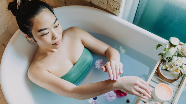 रहना है शाइनी, हाइड्रेटेड और फ्रेश, तो 179 रुपए से शुरू होने वाले इन Body Scrub को आज ही कर दें ऑर्डर रहना है शाइनी, हाइड्रेटेड और फ्रेश, तो 179 रुपए से शुरू होने वाले इन Body Scrub को आज ही कर दें ऑर्डर