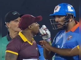 Video: Yuvraj Singh Involved In Heated Altercation With West Indies Masters Star, Umpires Intervene Video: Yuvraj Singh Involved In Heated Altercation With West Indies Masters Star, Umpires Intervene