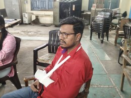 Engineer Attacked: बिजली कंपनी के जूनियर इंजीनियर और कर्मचारियों पर ग्रामीणों ने बोला हमला, बकाया राशि वसूली का मामला