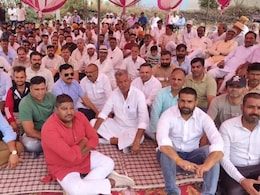 Rajasthan: मारोठ में रघुनाथ मंदिर के जमीन विवाद पर राजपूत समाज का धरना, करणी सेना के अध्यक्ष महिपाल सिंह मकराना भी पहुंचे Rajasthan: मारोठ में रघुनाथ मंदिर के जमीन विवाद पर राजपूत समाज का धरना, करणी सेना के अध्यक्ष महिपाल सिंह मकराना भी पहुंचे