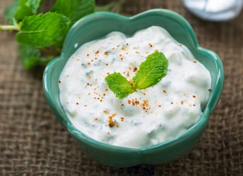 Cucumber Vs Lauki Raita: Which Packs More Health Benefits? Cucumber Vs Lauki Raita: Which Packs More Health Benefits?