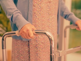 Digital Arrest : खोटं न्यायालय केलं उभं, दोन महिने माग; 20 वर्षांच्या मुलांकडून 86 वर्षांच्या वृद्धेची 20 कोटींची फसवणूक