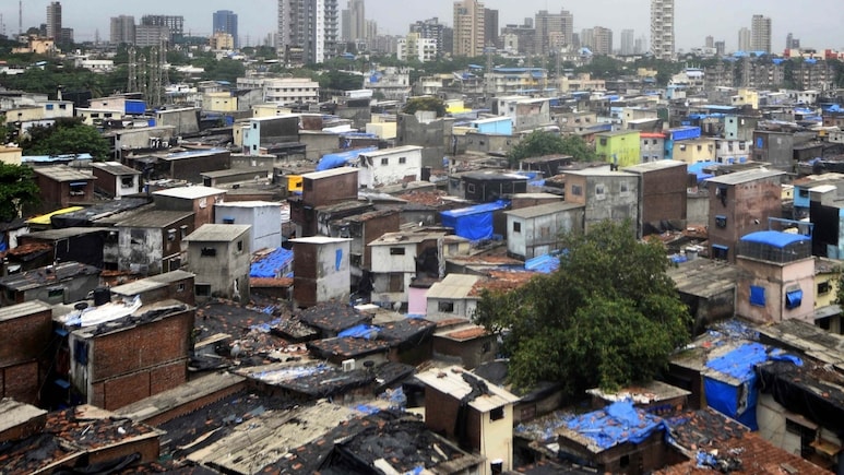 Dharavi Redevelopment: पुनर्विकासामुळे धारावीतील सुवर्ण उद्योगाला नवी 'झळाळी' स्थानिक सुवर्णकारांना विश्वास Dharavi Redevelopment: पुनर्विकासामुळे धारावीतील सुवर्ण उद्योगाला नवी 'झळाळी' स्थानिक सुवर्णकारांना विश्वास