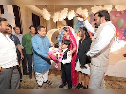 Rajasthan: हनुमान बेनीवाल के बेटे को परिवहन मंत्री नितिन गडकरी की सलाह, बोले- बेटा बड़े होकर नेता मत बनना   Rajasthan: हनुमान बेनीवाल के बेटे को परिवहन मंत्री नितिन गडकरी की सलाह, बोले- बेटा बड़े होकर नेता मत बनना